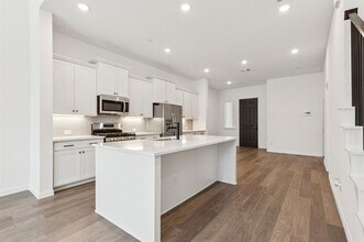 3529 Pierce Ln in Grand Prairie, TX - Building Photo - Building Photo