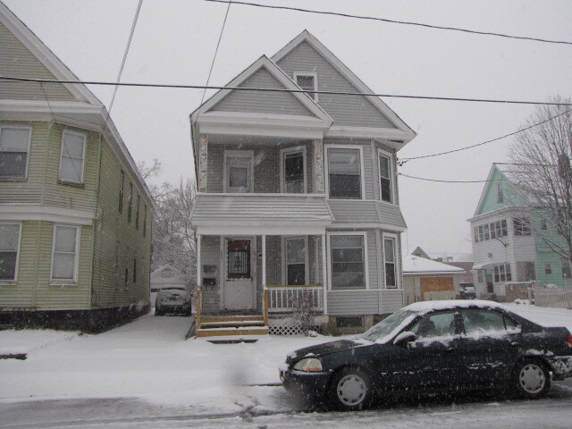 1807 Euclid Ave, Unit 2nd floor in Schenectady, NY - Building Photo - Building Photo