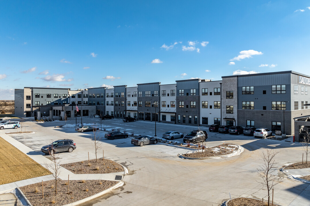 Salt Creek Senior Living in Lincoln, NE - Foto de edificio