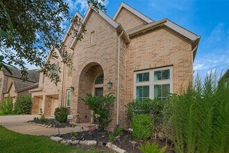 10027 Gage Daniel Ln in Cypress, TX - Building Photo - Building Photo