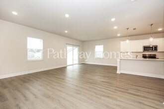 344 Emerald Blvd in Lebanon, TN - Foto de edificio - Building Photo