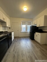 1383 Commonwealth Ave, Unit A in Boston, MA - Building Photo - Building Photo