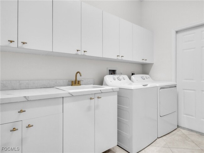 property at 1580 Argyle Dr