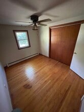 139 Buck St in Gorham, ME - Foto de edificio - Building Photo