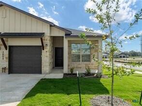 3800 Hickory Dr in Killeen, TX - Building Photo - Building Photo