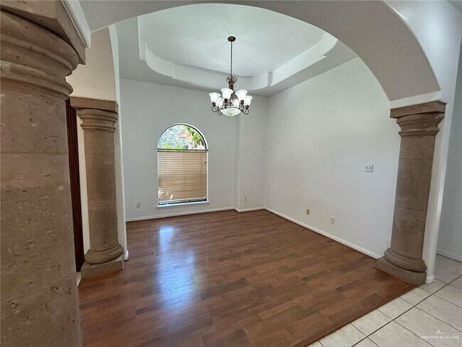 13 Santa Teresa St in Mission, TX - Building Photo - Building Photo