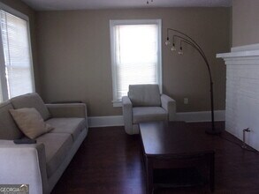 587 Hope St SW in Atlanta, GA - Building Photo - Building Photo