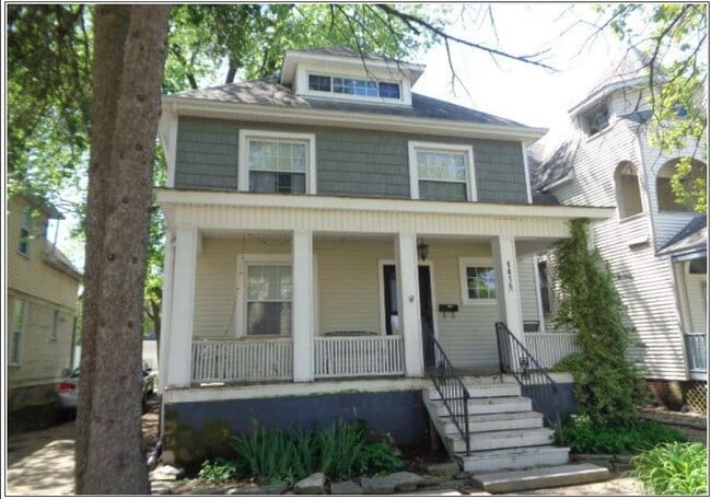 property at 1416 W Barker Ave