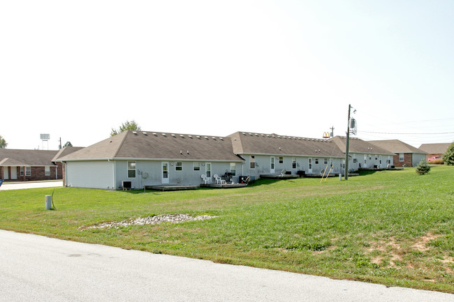 Peacock Apartments in Marshfield, MO - Building Photo - Building Photo