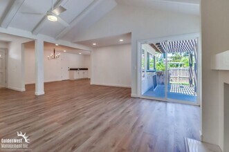 6223 Lake Shore Dr in San Diego, CA - Building Photo - Building Photo