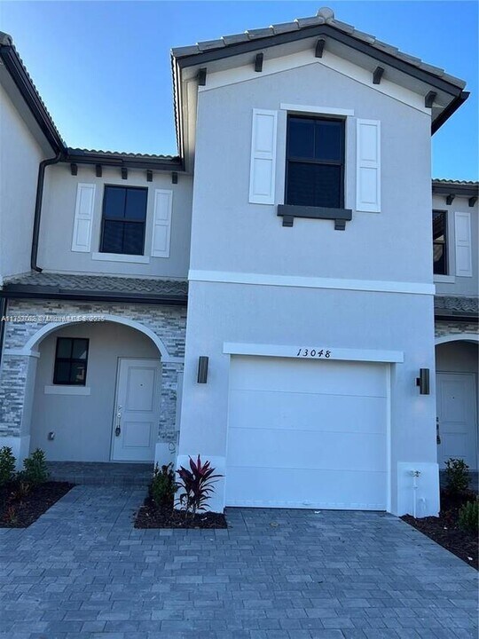 13048 SW 286th Terrace in Homestead, FL - Building Photo