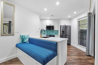 385 NW 36th Ave in Deerfield Beach, FL - Building Photo - Building Photo