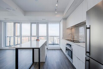130-130 River St in Toronto, ON - Building Photo - Building Photo