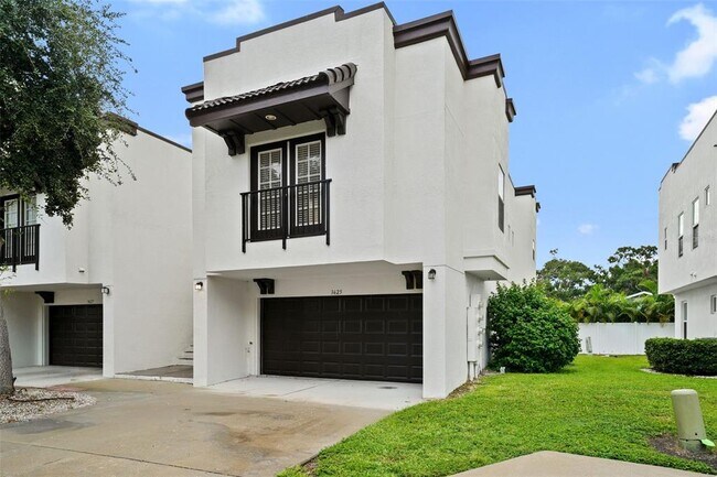 3625 Bay Heights Way in Tampa, FL - Building Photo - Building Photo