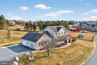 5289 PA-309 in Schnecksville, PA - Building Photo - Building Photo