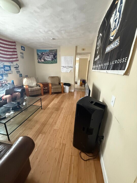 34 Pratt St, Unit #1 in Boston, MA - Building Photo