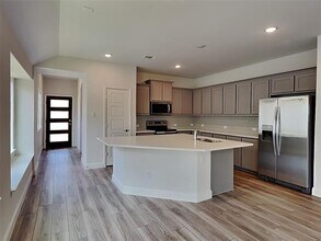925 King St in Aubrey, TX - Building Photo - Building Photo