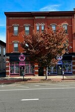 696 Main St in Middletown, CT - Building Photo - Building Photo