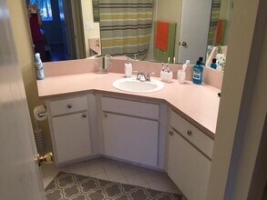 1000 Scotia Dr in Hypoluxo, FL - Foto de edificio - Building Photo