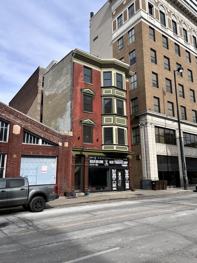 14 W Court St, Unit 7 in Cincinnati, OH - Building Photo - Building Photo