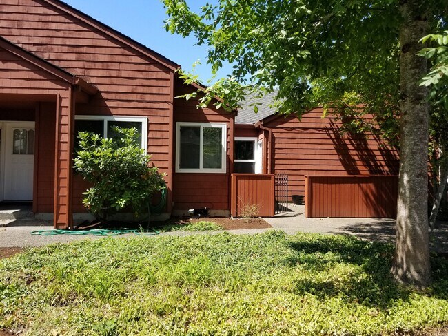 4970 Galen St in Lake Oswego, OR - Building Photo - Building Photo