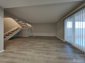 3932 W Gelding Dr in Phoenix, AZ - Building Photo - Building Photo
