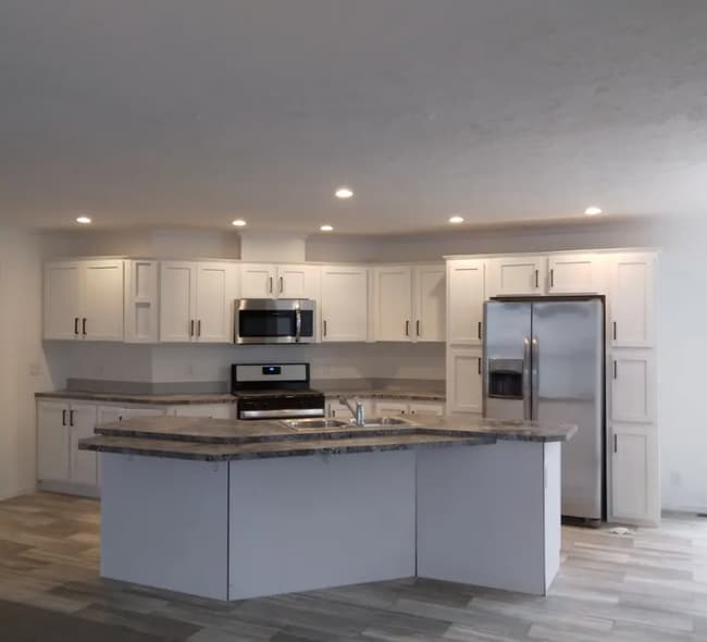 37415 Grain View Ln in Lenox, MI - Foto de edificio - Building Photo