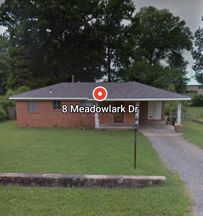 8 Meadowlark Dr in Little Rock, AR - Building Photo