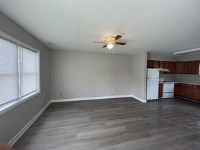 656 Lakeside Ave-Unit -656 in Burlington, NC - Building Photo - Building Photo