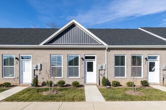 Sader Townhomes in Inwood, WV - Building Photo - Building Photo