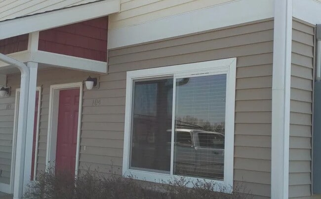 681 N 2872 E in Roberts, ID - Building Photo - Building Photo