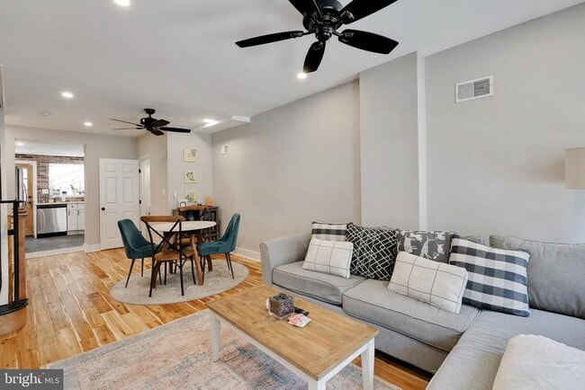 434 Mercy St in Philadelphia, PA - Building Photo - Building Photo