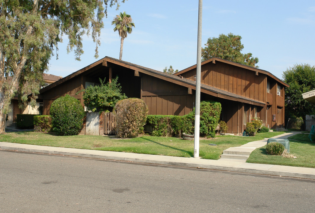 2652 E Phipps Ave in Simi Valley, CA - Building Photo