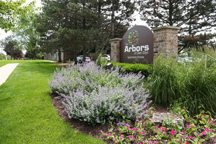 The Arbors of Glen Ellyn Apartments