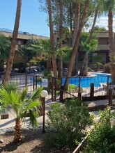 Oracle Palms Apartments in Tucson, AZ - Foto de edificio - Building Photo