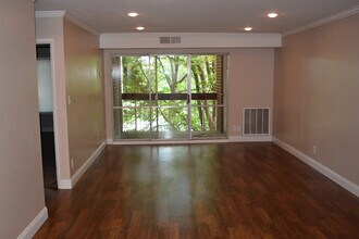 10850 Green Mountain Cir in Columbia, MD - Building Photo - Building Photo