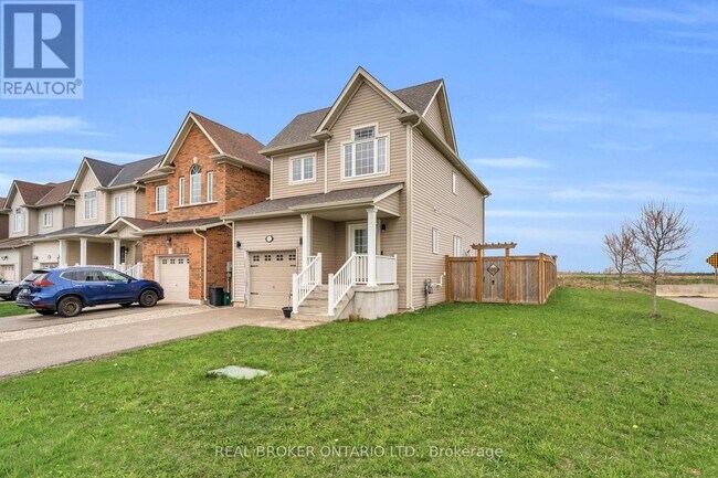 107 Courtney St in Fergus, ON - Building Photo - Building Photo