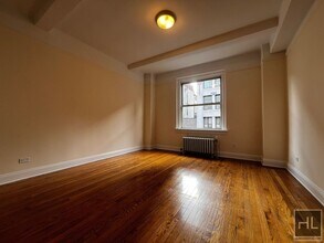 EAST 10 STREET in New York, NY - Building Photo - Building Photo
