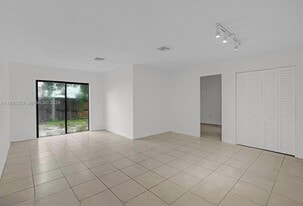 3876 NW 207 St Rd in Miami Gardens, FL - Building Photo