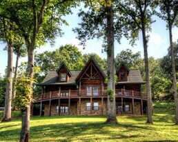 267 Beechwood Dr in Sylva, NC - Building Photo