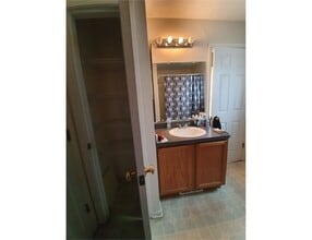 16515 Lipton Ave in Cleveland, OH - Building Photo - Building Photo