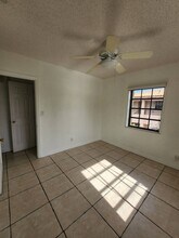 120 NW 43rd Pl in Miami, FL - Building Photo - Building Photo