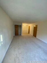 278 Grove St in Newton, MA - Foto de edificio - Building Photo