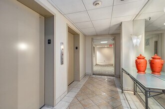 2285 Peachtree Rd NE in Atlanta, GA - Building Photo - Building Photo