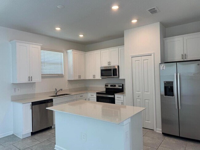 2300 Brook Marsh Lp in Kissimmee, FL - Building Photo - Building Photo