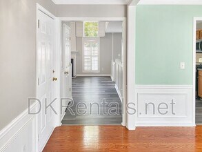 403 Yarrow Way in Woodstock, GA - Building Photo - Building Photo