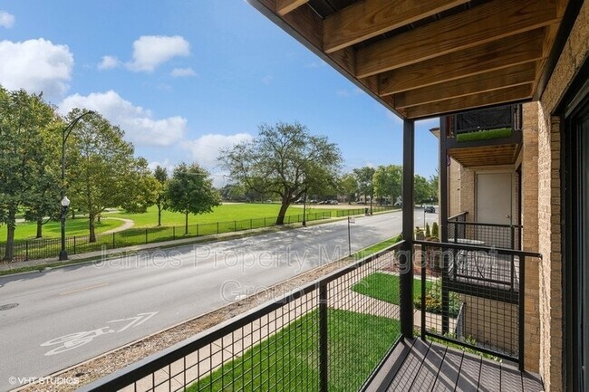 3936 N Narragansett Ave in Chicago, IL - Building Photo - Building Photo