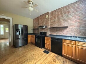 5 Rowley St in Rochester, NY - Foto de edificio - Building Photo