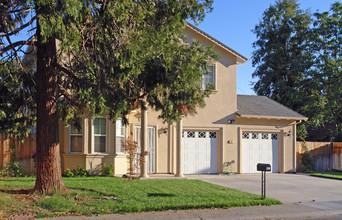 441 Harding Ave in Sacramento, CA - Building Photo - Building Photo