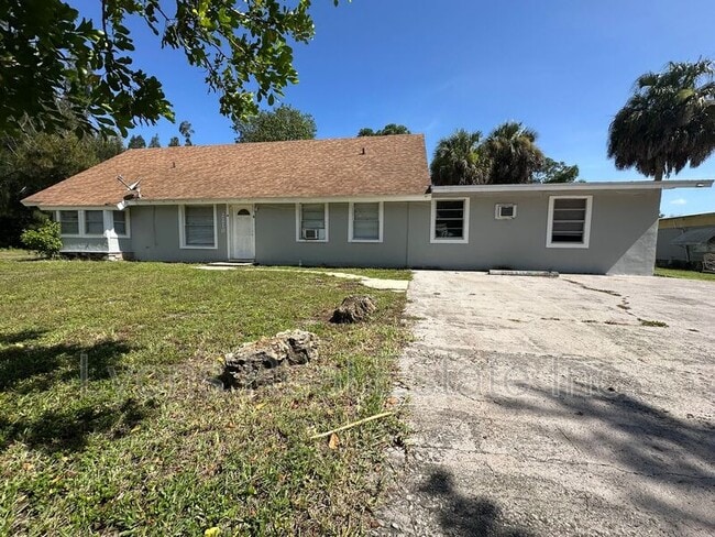 property at 2210 Cantor Ln